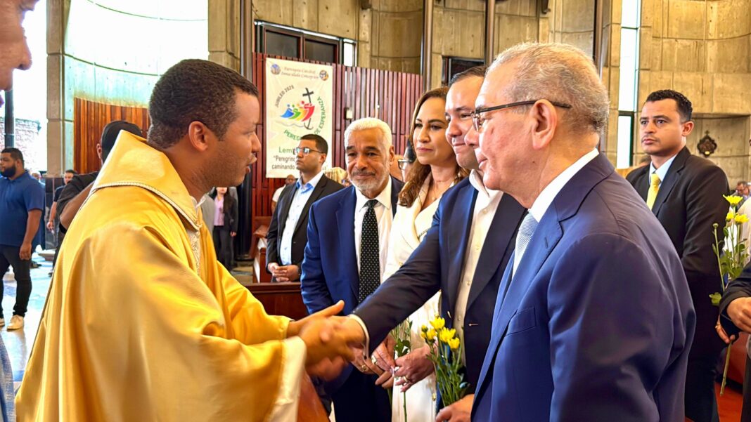 Danilo Medina, presidente del PLD, encabeza actos del aniversario de Bosch