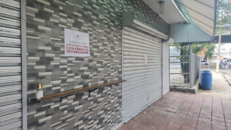 Autoridades disponen reapertura del colmado La Venganza tras riña que dejó tres heridos