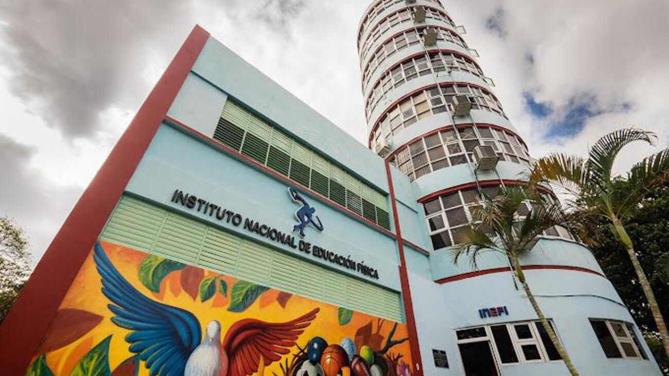 Inefi anuncia construcción de techado en Liceo República de Paraguay de Ciudad Nueva