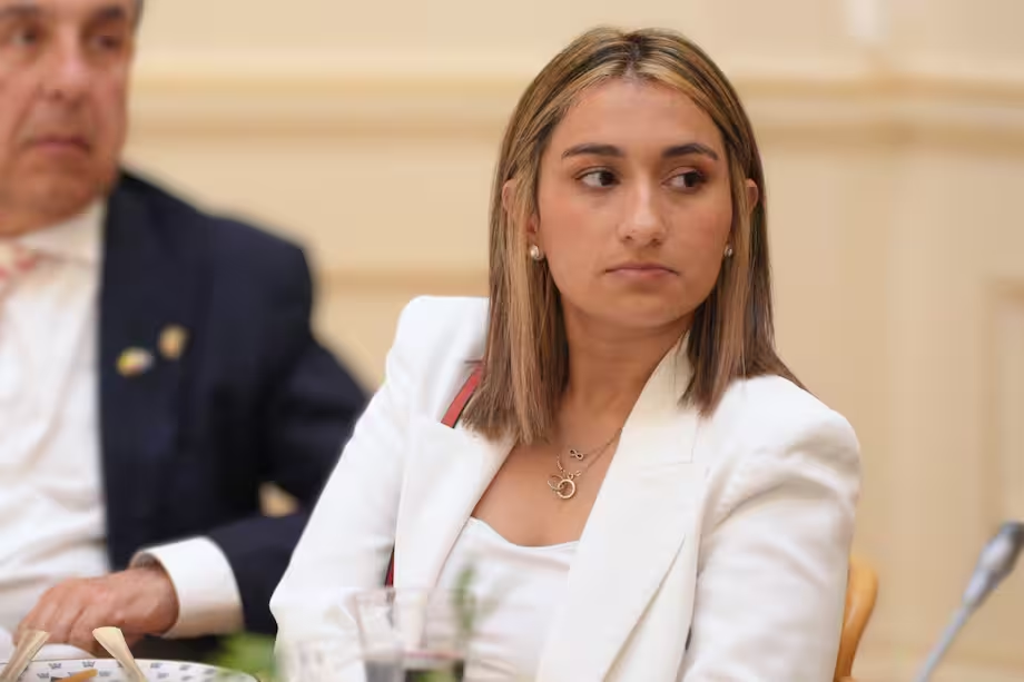 Canciller colombiana condena asesinato y atentado contra legisladores en Estados Unidos