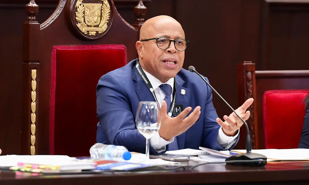 Alfredo Pacheco asegura respaldo mayoritario para aprobar el Código Penal antes de agosto