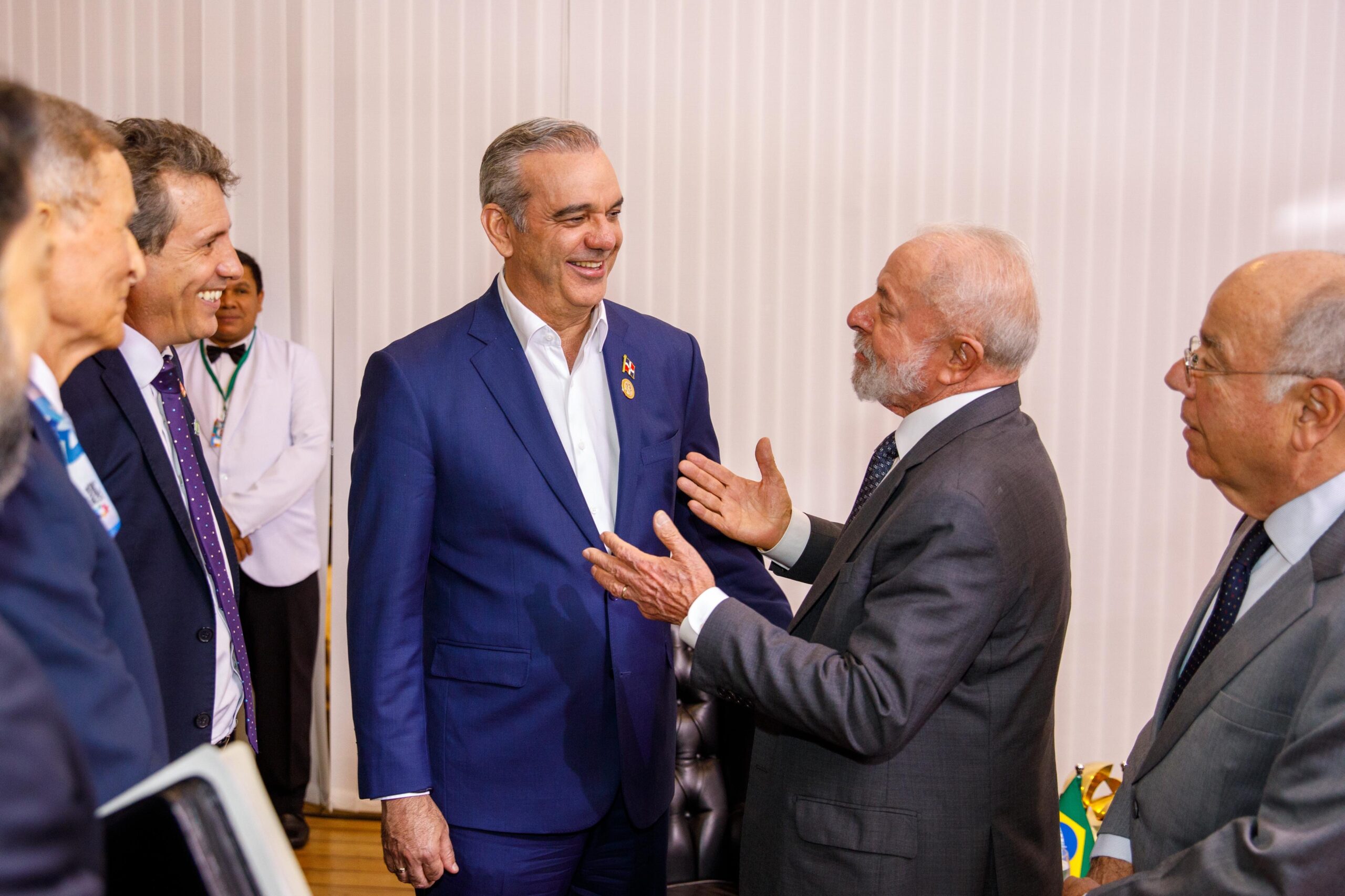 Lula y Abinader refuerzan lazos bilaterales durante cumbre Brasil-Caribe