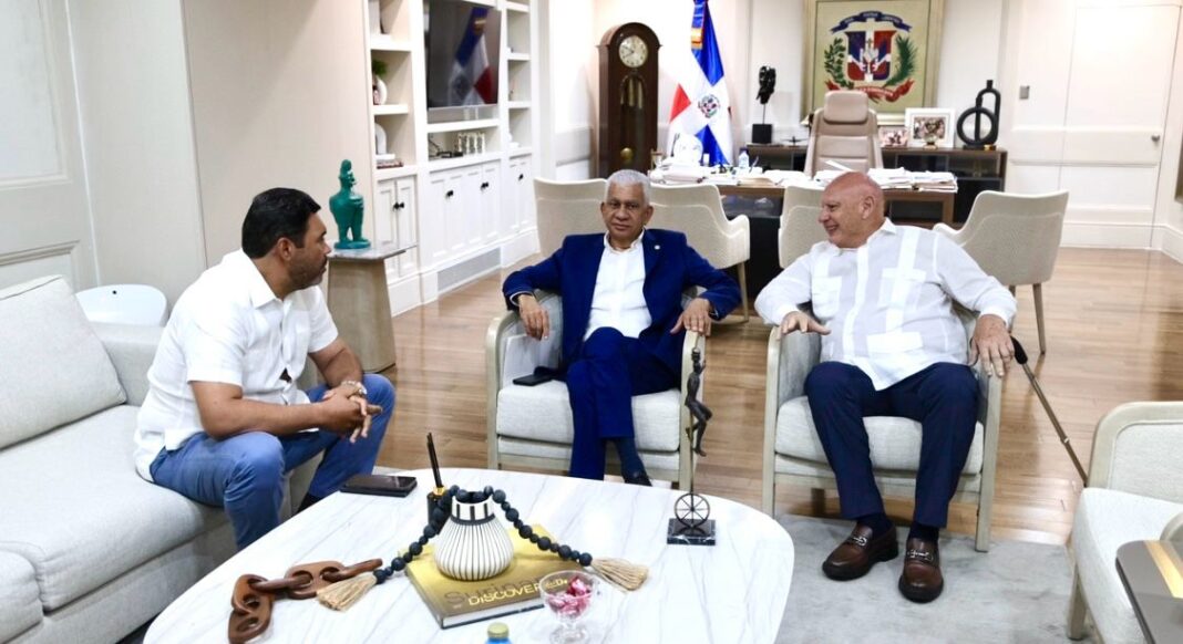 Presidente del Senado dice estar dispuesto a buscar consenso entre sectores vinculantes al Código Laboral