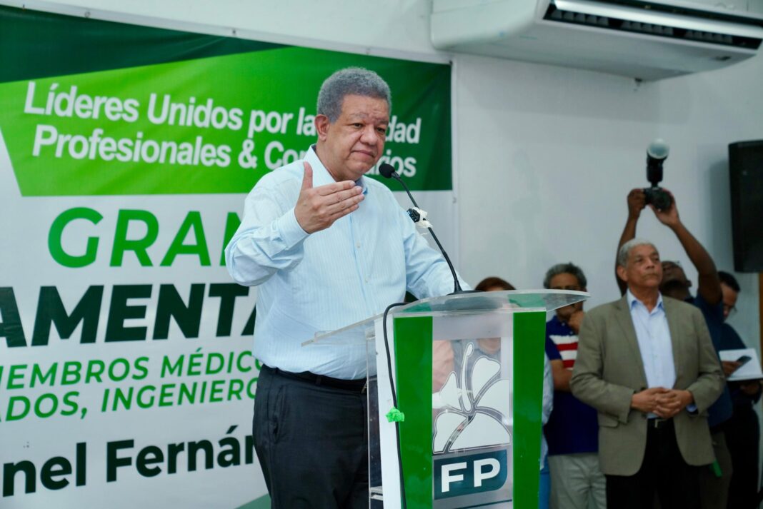 Leonel Fernández desde Bonao: “Este gobierno tiene el motor fundido”