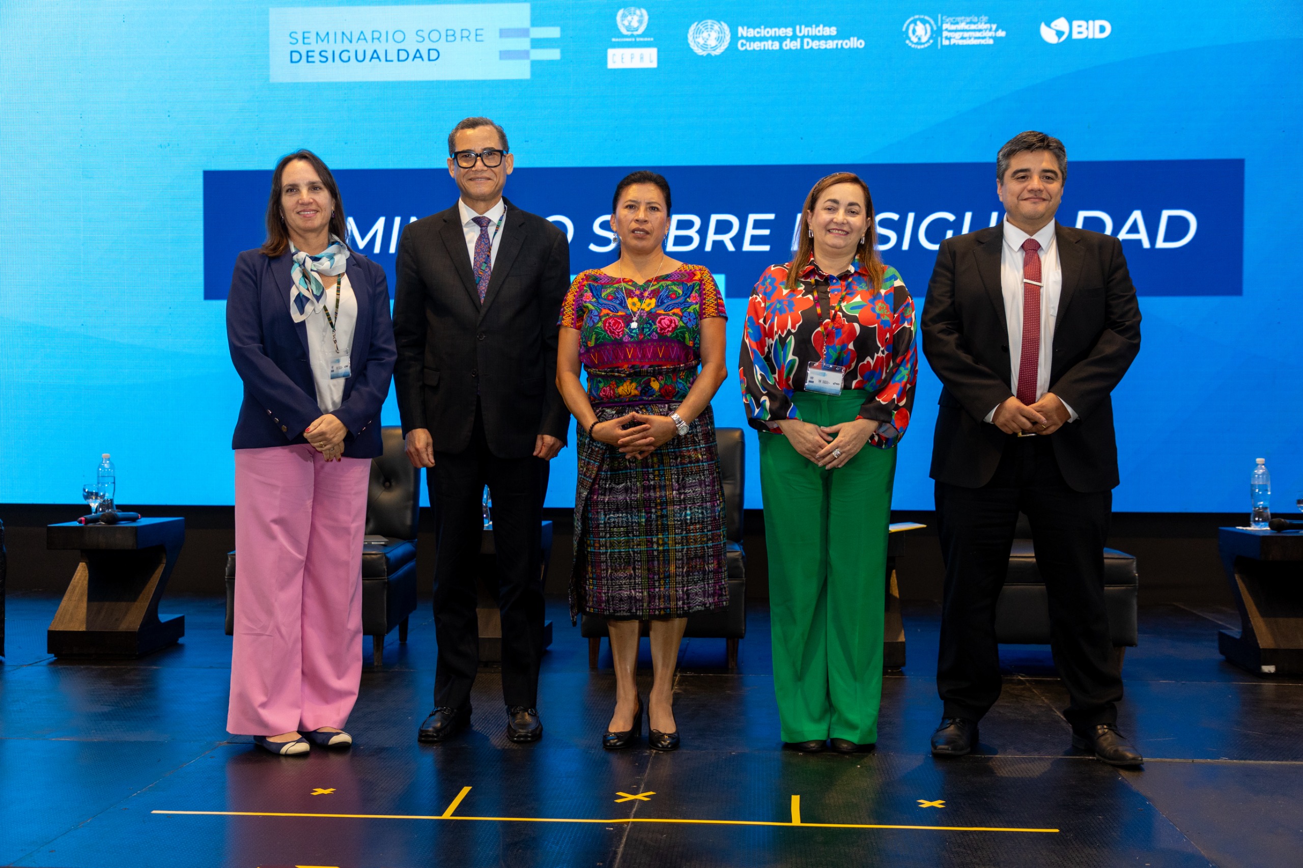 Ministro de Trabajo expuso un enfoque innovador en el seminario internacional de la CEPAL y el BID sobre desigualdad