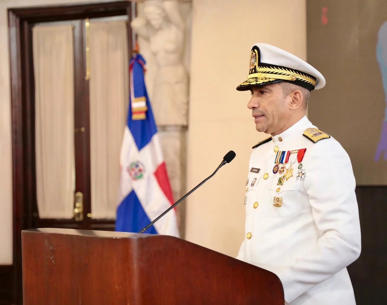 Cabrera Ulloa destaca incautación de más de 221 toneladas de drogas durante su gestión en la DNCD