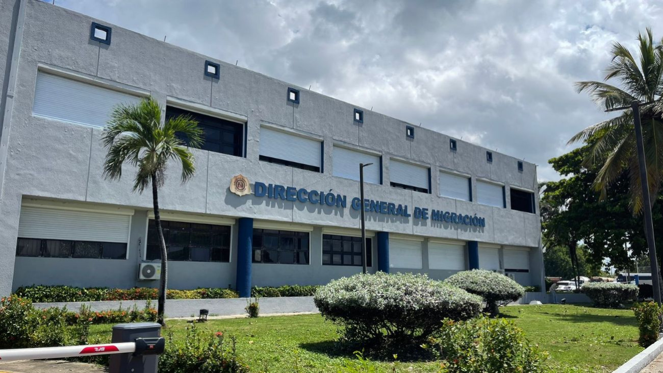 La DGM fortalece el orden migratorio; deporta 1,289 indocumentados y detiene otros 1,186