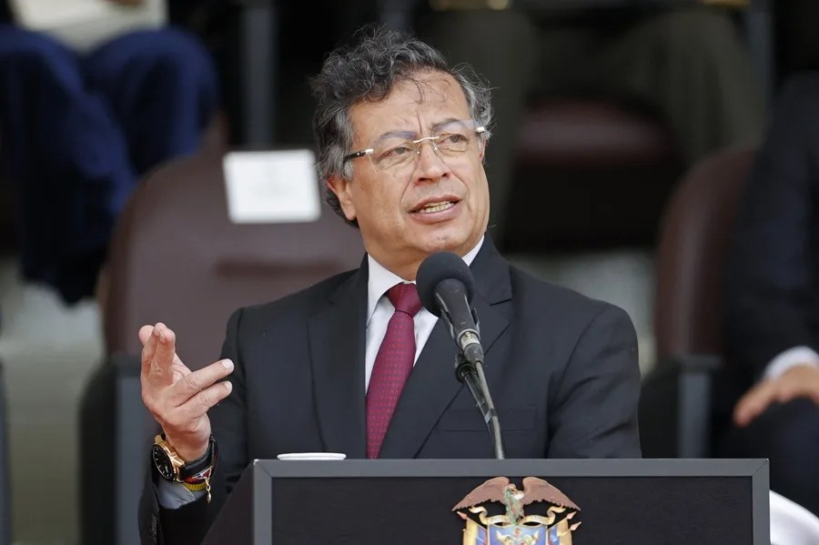 El Gobierno de Colombia recibe críticas por un decreto que altera las competencias en las tutelas contra Petro