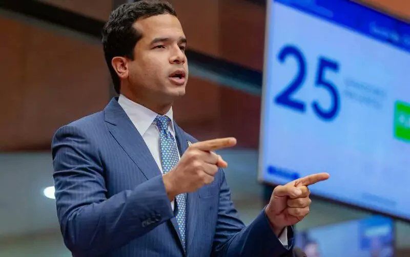 Senadores rechazan vistas públicas para proyecto de Contrataciones Pública