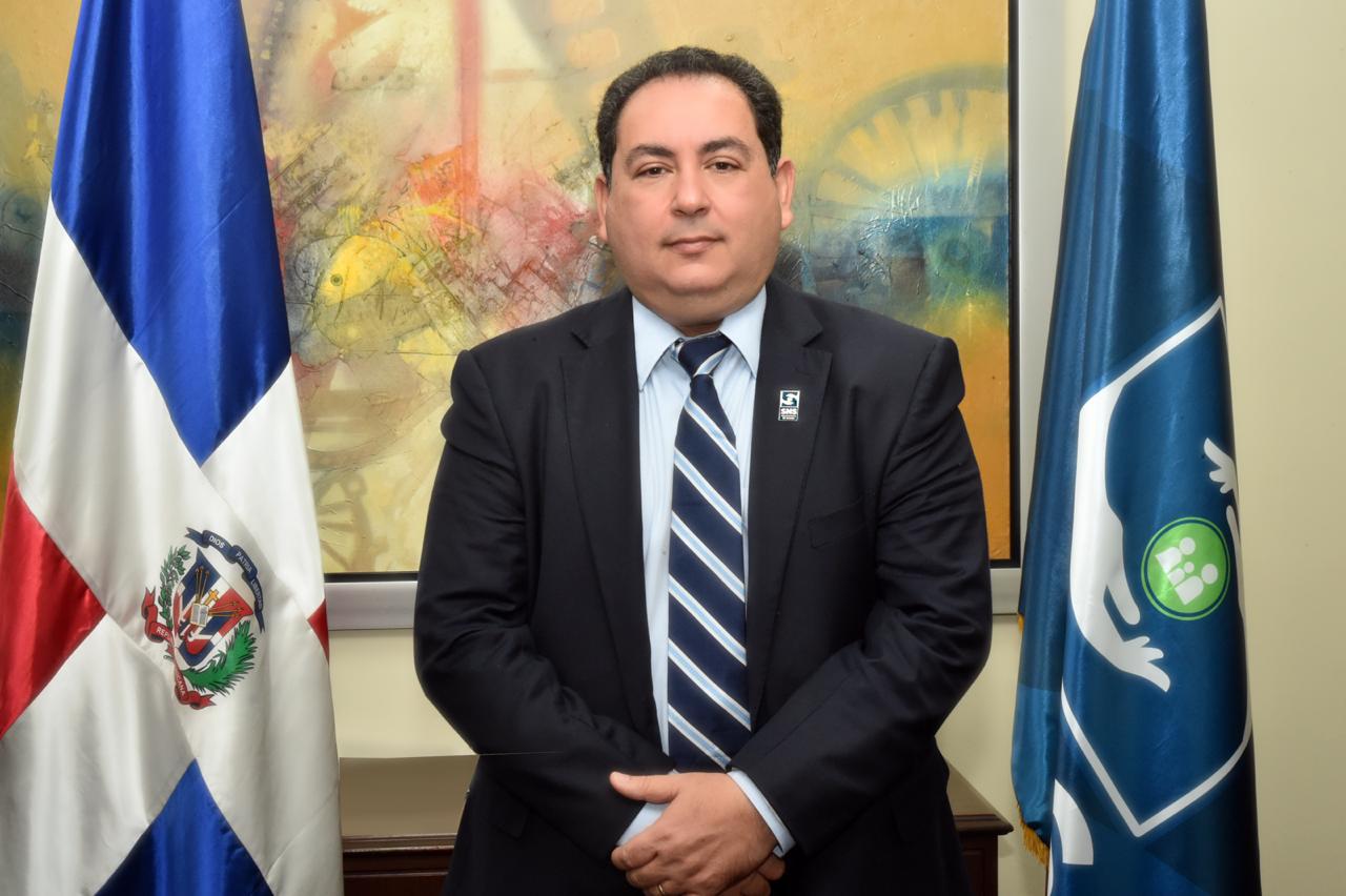 SNS cumple al 100 % con aumentos salariales al personal de salud