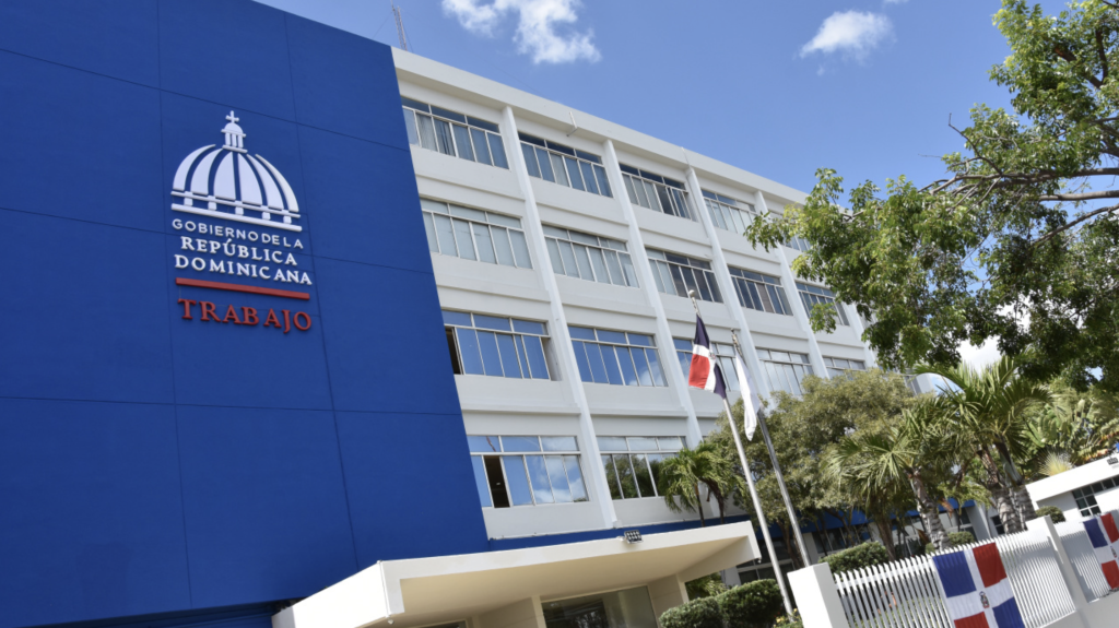 Ministerio de Trabajo llama a empleadores a flexibilizar la jornada ante alertas por inundaciones en todo el país Ministerio de Trabajo llama a empleadores a flexibilizar la jornada ante alertas por inundaciones en todo el país