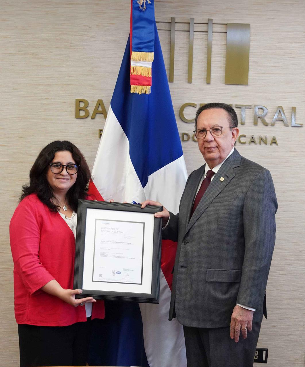 BCRD recibe recertificación en Gestión de Seguridad de la Información y extiende su alcance hacia el proceso de  Administración del Sistema LBTR