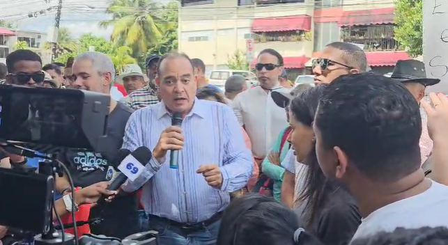 Miguel Surun Hernández denuncia que serían 30 mil metros cuadrados los que se pretenden destruir del Jardín Botánico