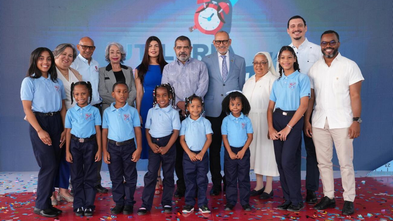 Minerd e INABIE inician entrega de la utilería escolar para el próximo año lectivo 2025-2026