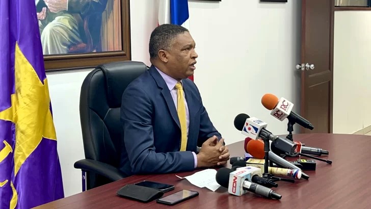 Yván Lorenzo emplaza a Milagros Ortiz a revelar nombres de los 276 involucrados en corrupción