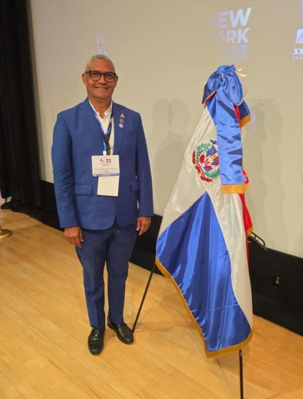 Gelson Antigua participa en la Cumbre New York 2025 para fortalecer la gestión municipal