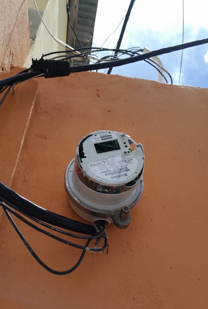 Edeeste denuncia vandalismo contra medidores instalados en Quisqueya y Santa Fe