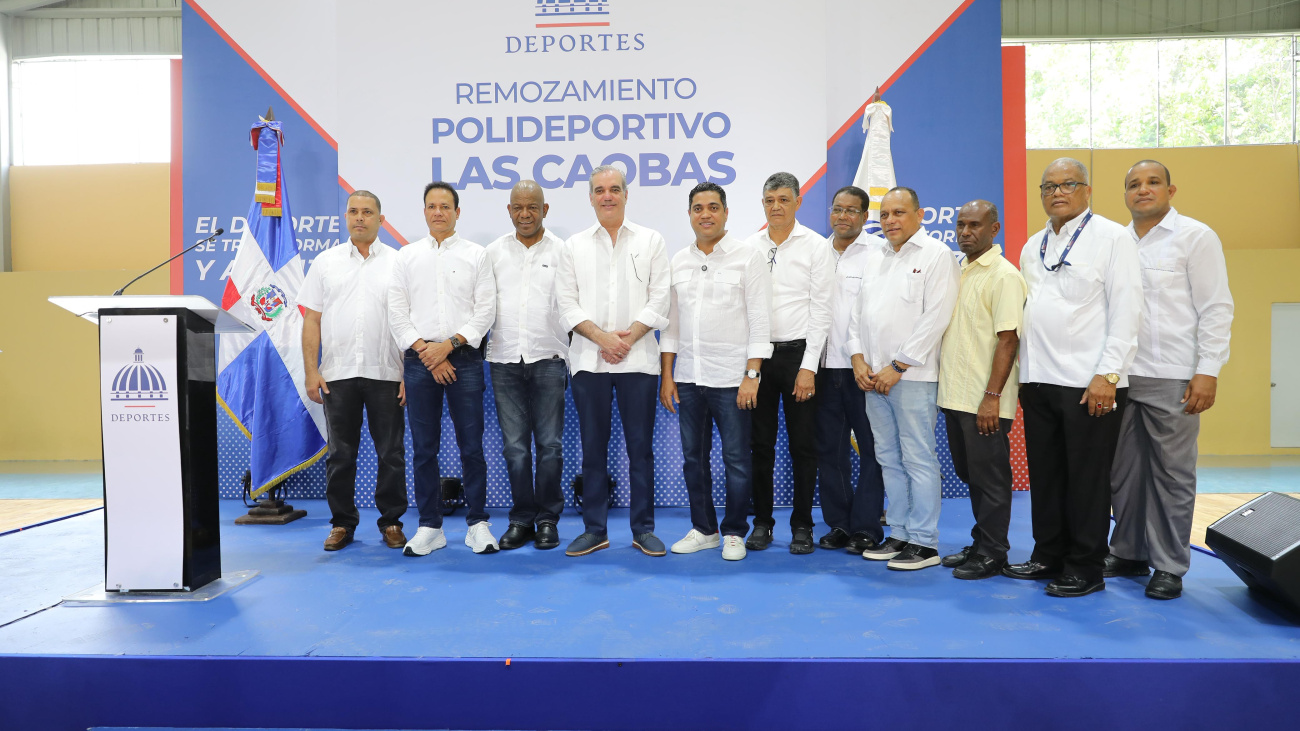 Presidente Abinader inaugura el remozado Polideportivo de Las Caobas