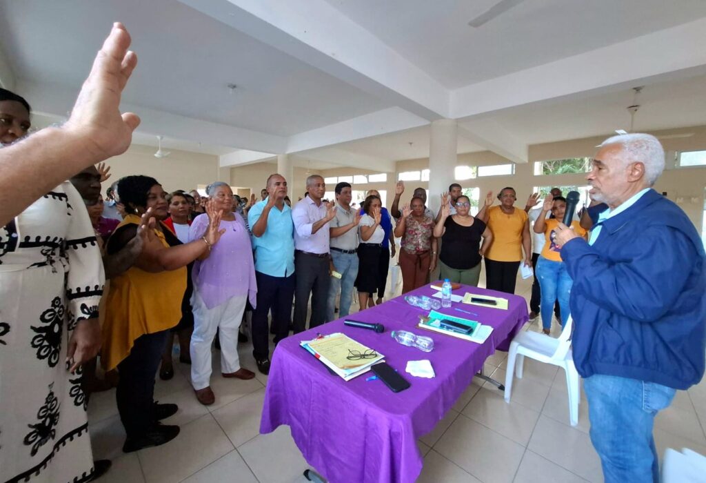 Fortaleciendo corriente magisterial del PLD