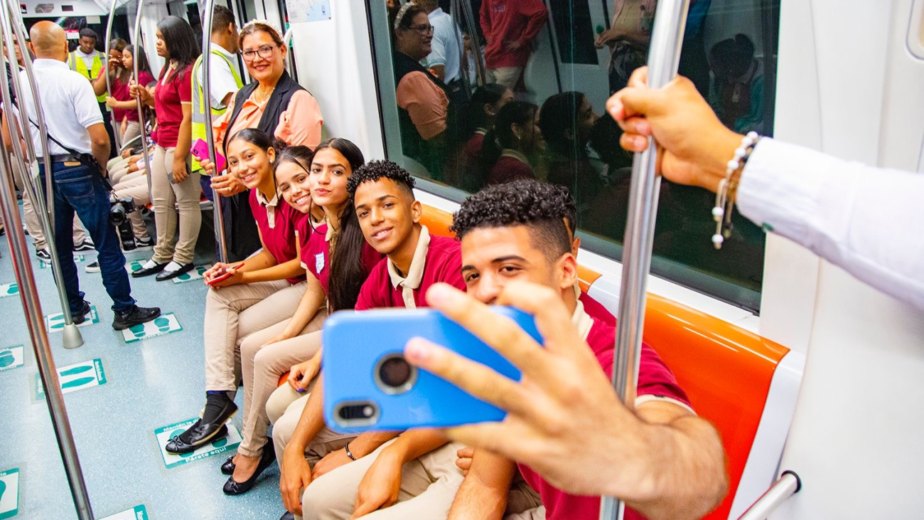 Línea 1 del Metro moviliza 10 % más usuarios sin congestión, en primer día de clases