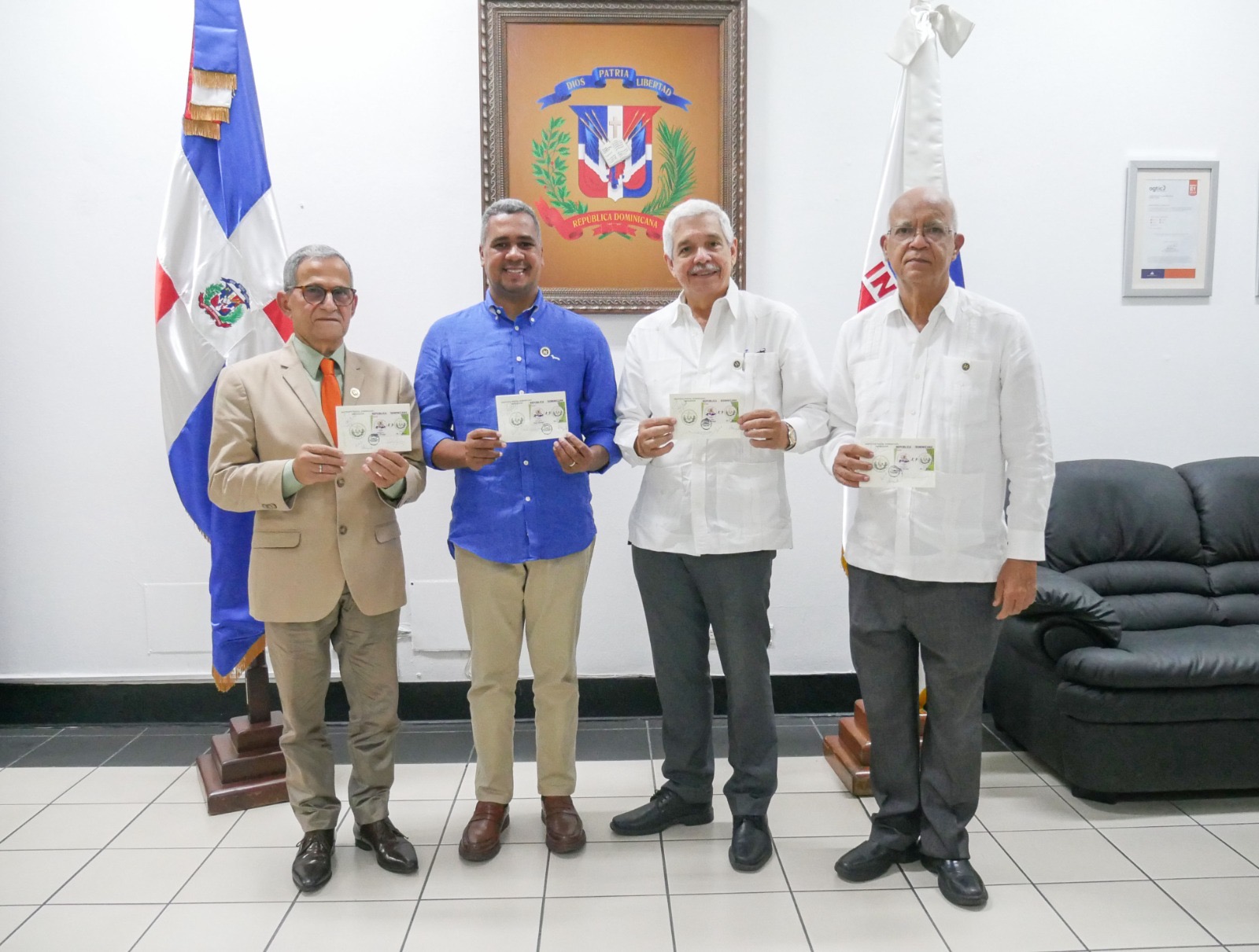 INPOSDOM lanza emisión postal conmemorativa de la V Convención Internacional de Historiadores y Numismáticos en Brasil