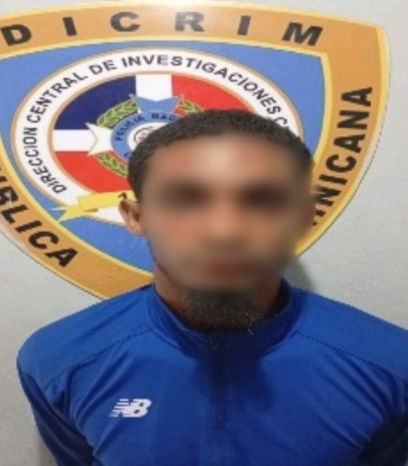 Policía Nacional apresa en Moca a tres hombres acusados de amenaza agravada, estafa y robo