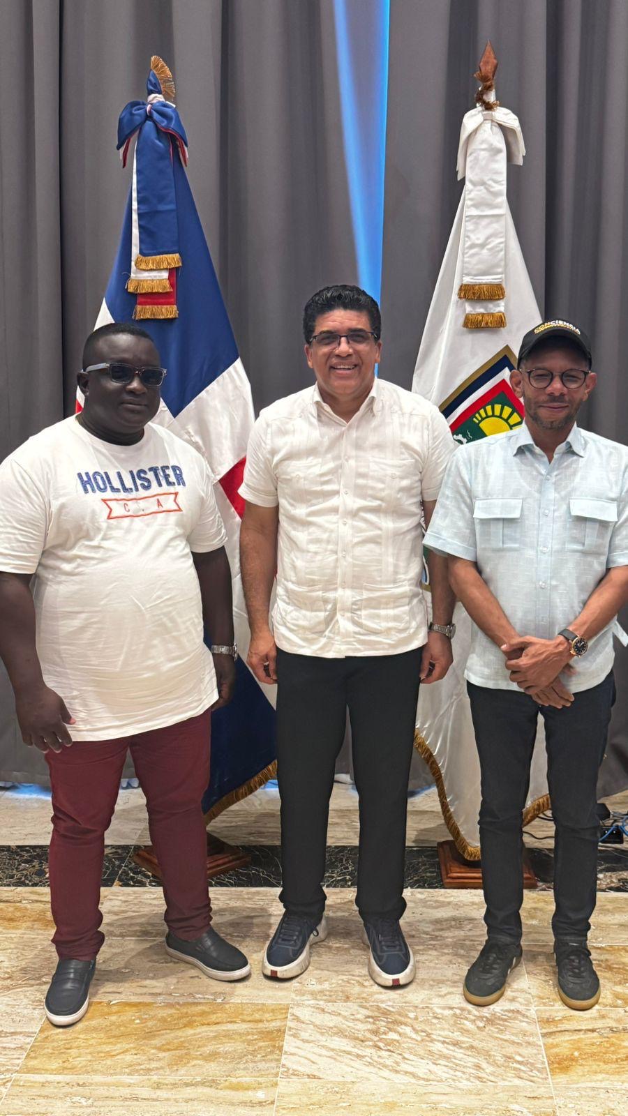 Sindicatos y Alcaldía de Santo Domingo Este se unen para fortalecer el registro de motoconchistas
