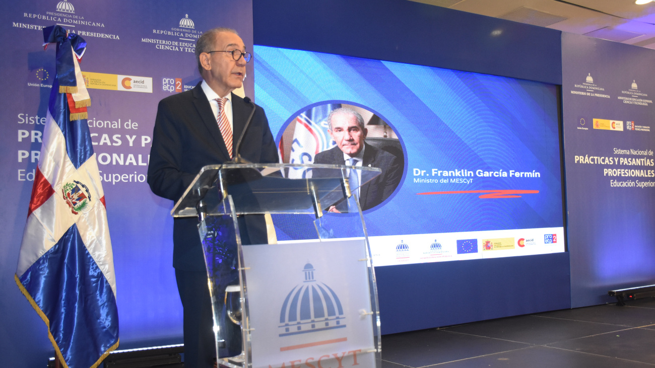 Mescyt presenta normativa nacional para prácticas y pasantías profesionales en universidades
