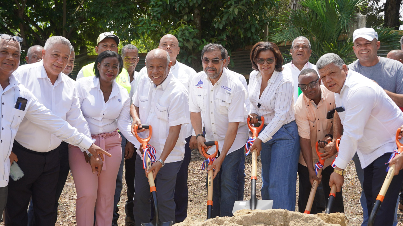 Indrhi e IAD inician rehabilitación del sistema de riego de Mijo y construcción del local de la Junta de Regantes La Esperanza