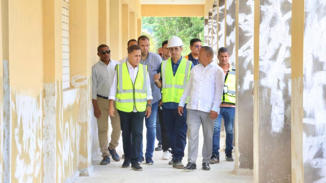 Minerd desarrolla jornada de intervención y rehabilitación de centros educativos en las provincias Duarte y Hermanas Mirabal