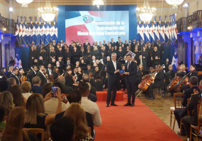 Ministro de Cultura aclara regrabación del Himno Nacional fue honorífica