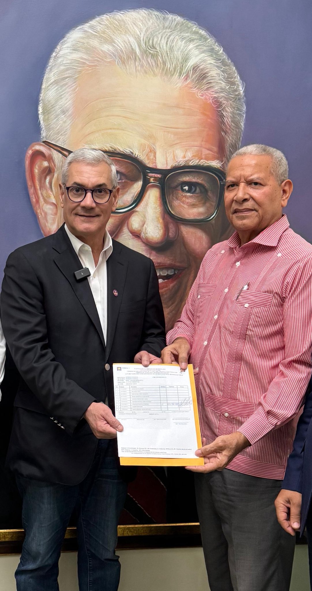 El compañero Gonzalo Castillo se validó como presidente de Comité de Base.