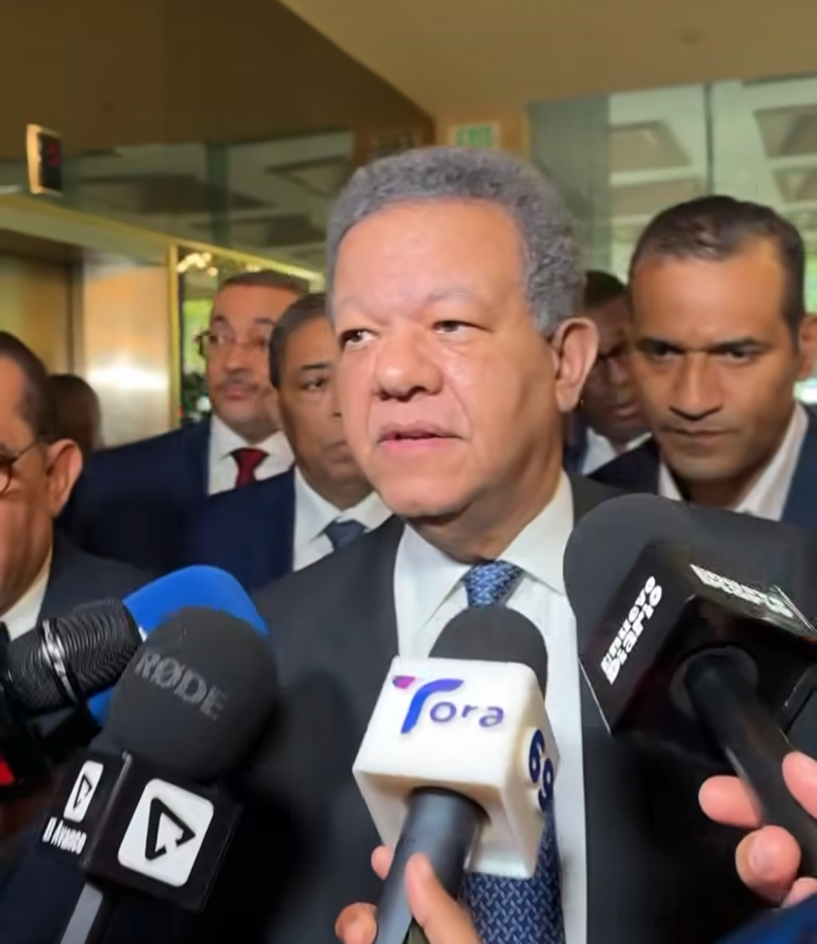 Leonel Fernández responde a Abinader y critica alzas en productos, apagones y crisis energética