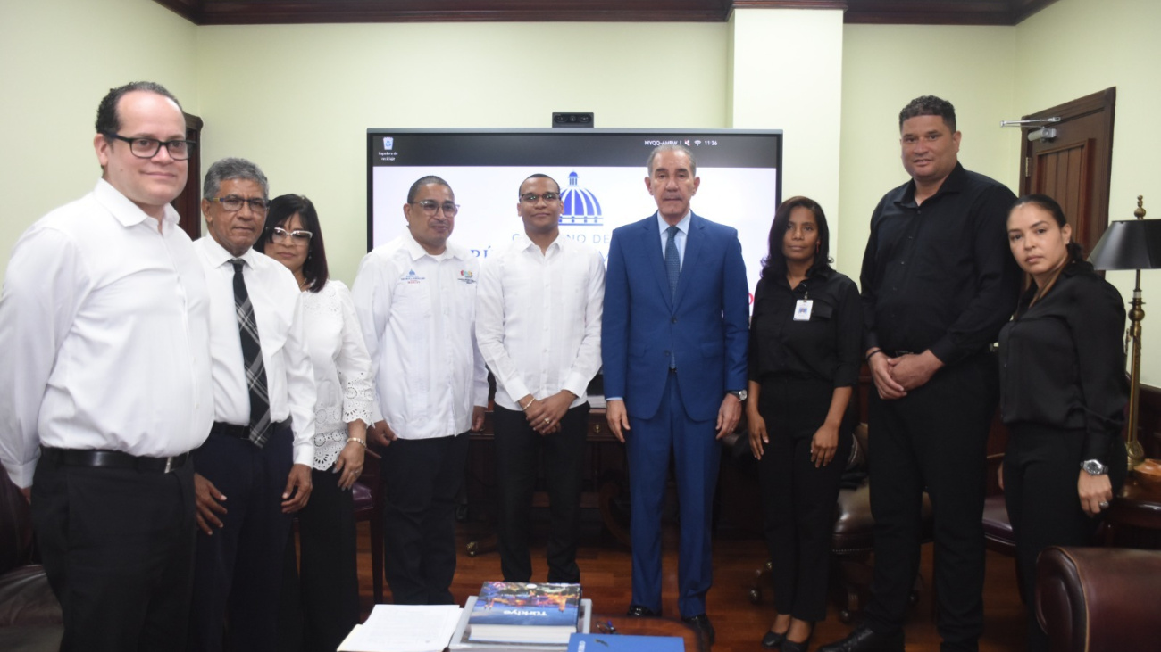 Ministro García Fermín reafirma compromiso del Mescyt con la ética y transparencia