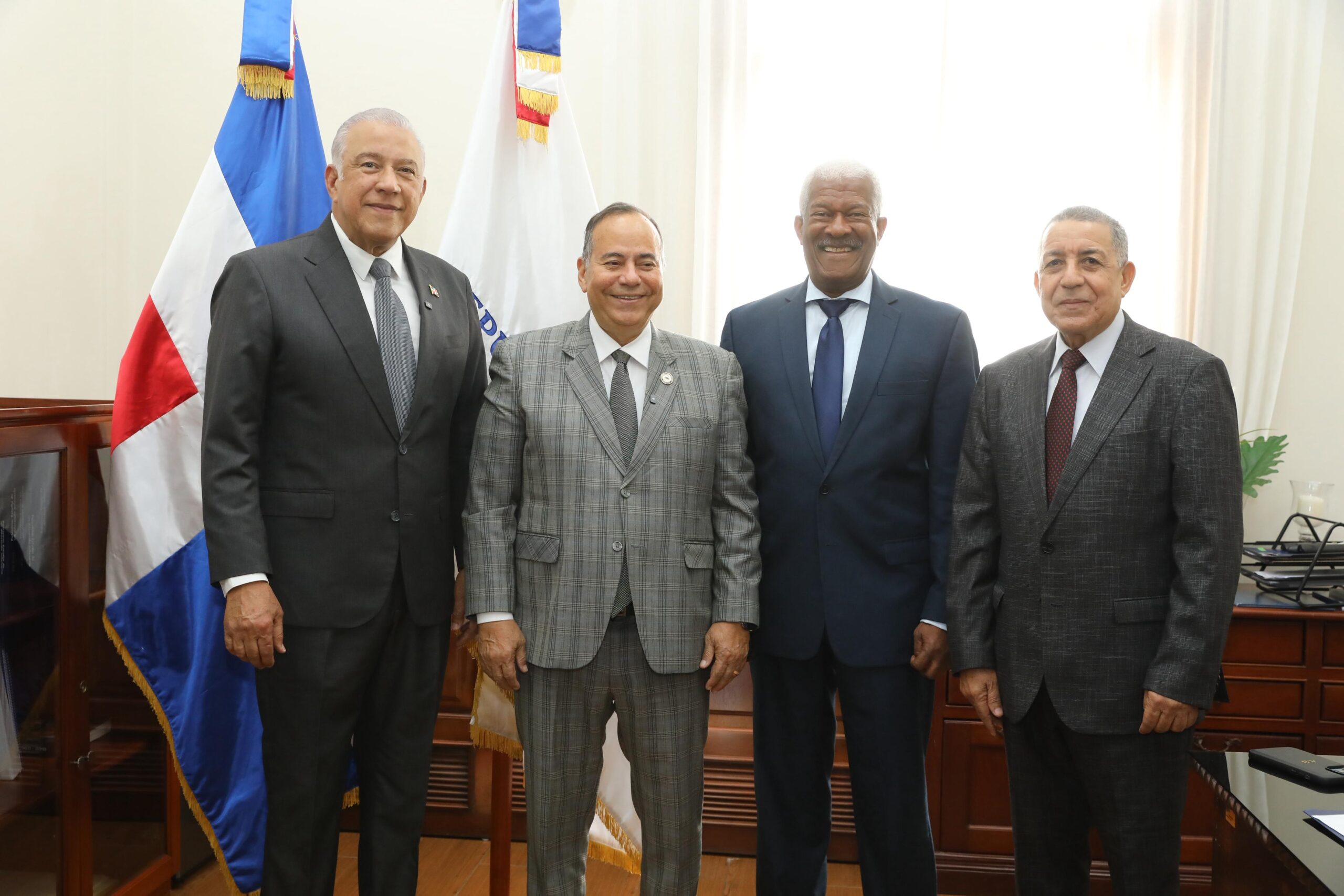 Ministro Andrés Bautista juramenta a Alberto Caminero como director de Prensa del Presidente