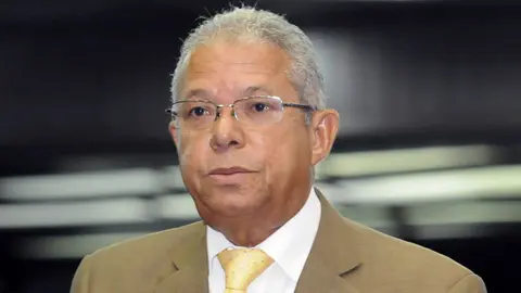Ex diputado deplora inicio del año escolar en medio de precariedades e incertidumbres