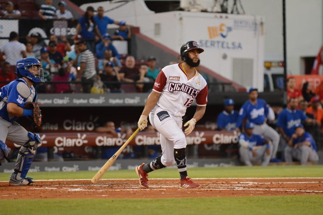 Gigantes del Cibao dejan libre a 14 jugadores El equipo se prepara para las escogencias del próximo sorteo de novatos