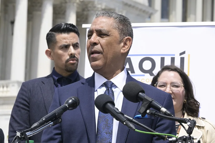 Una cárcel de Nueva York, en la que se encuentran inmigrantes detenidos, niega el acceso a tres congresistas
