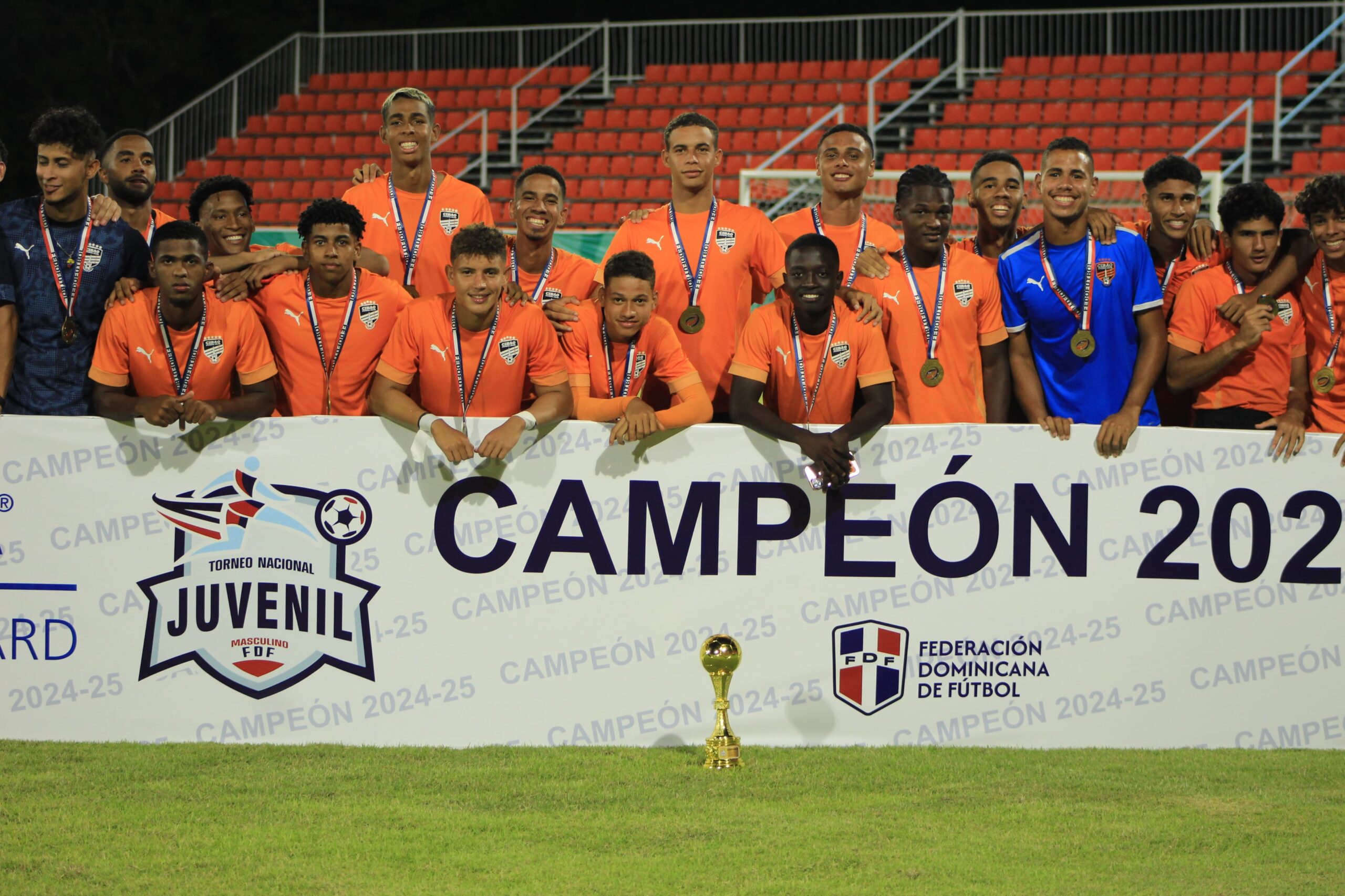 Cibao FC coronado campeón del  TNAC Juvenil 2025 de la FDF – Copa Inefi