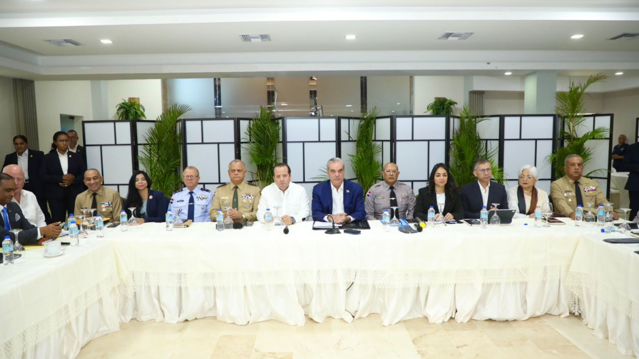 Presidente Abinader encabeza reunión de seguimiento al Plan de Seguridad Ciudadana
