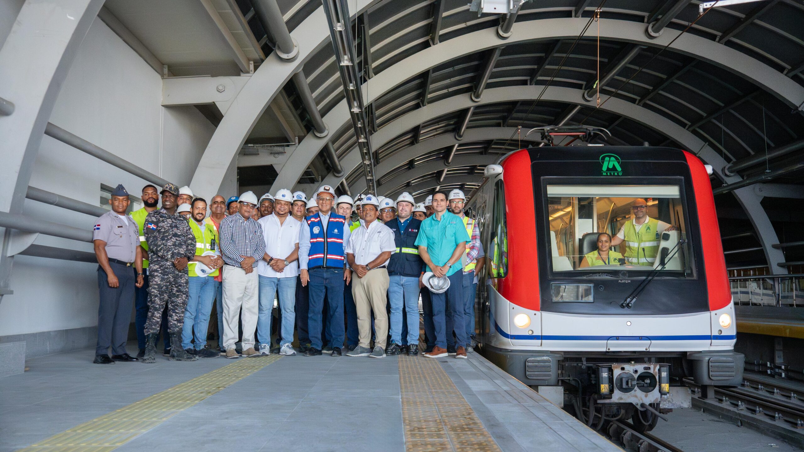 Metro de Santo Domingo llega por primera vez a Los Alcarrizos en prueba dinámica