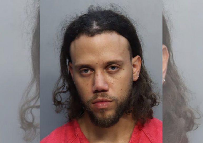 Arrestan al reguetonero Jhayco en Miami por posesión de cocaína y cannabis