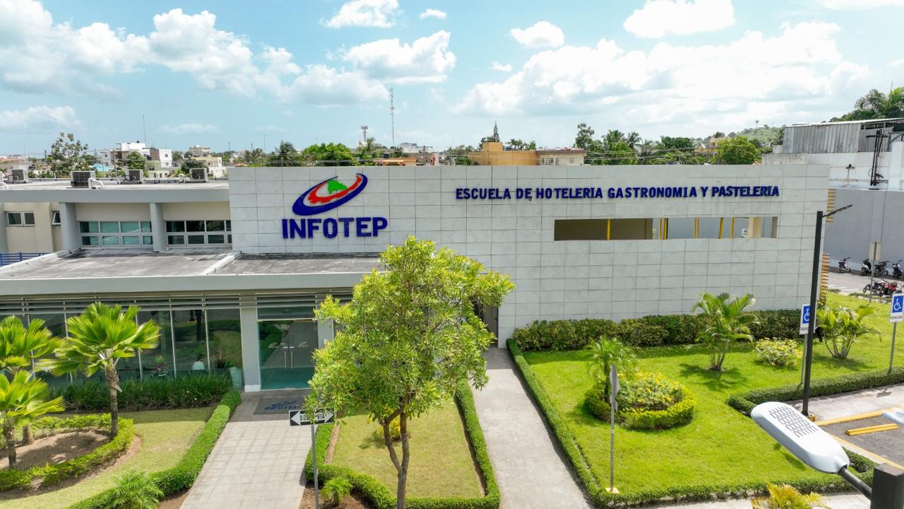 INFOTEP concluye su primer diplomado en mixología y montaje de eventos para fortalecer turismo en la zona Este