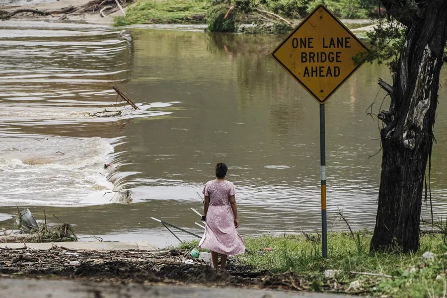 Funcionarios de emergencia no estaban trabajando la noche de las inundaciones en Texas, EE.UU.