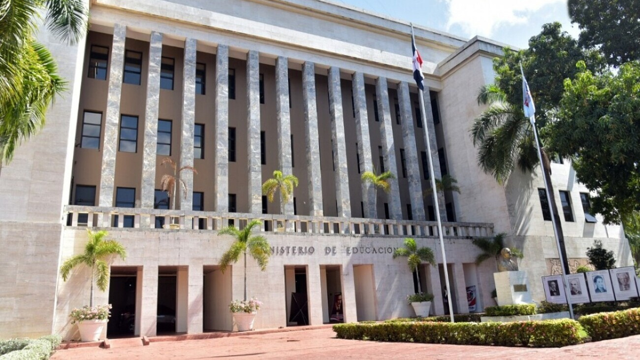 Minerd informa sobre asistencia durante primer día de la segunda semana del año escolar 2025-2026