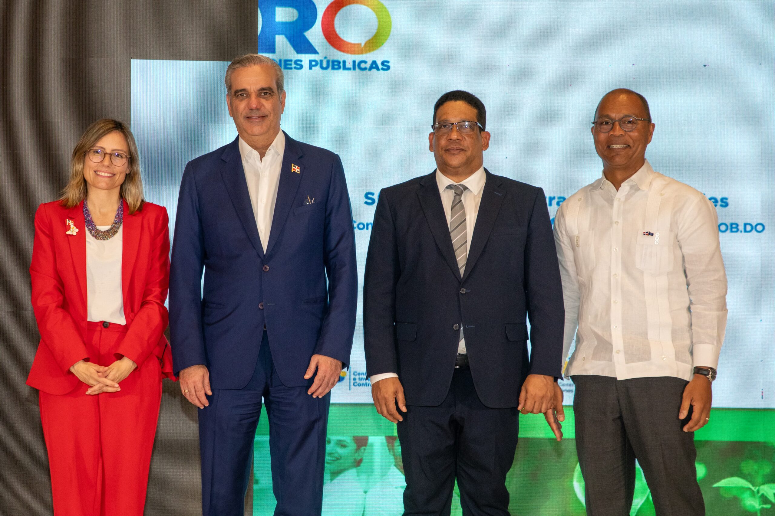 Abinader destaca que nueva Ley de Contrataciones hará más justas las compras estatales