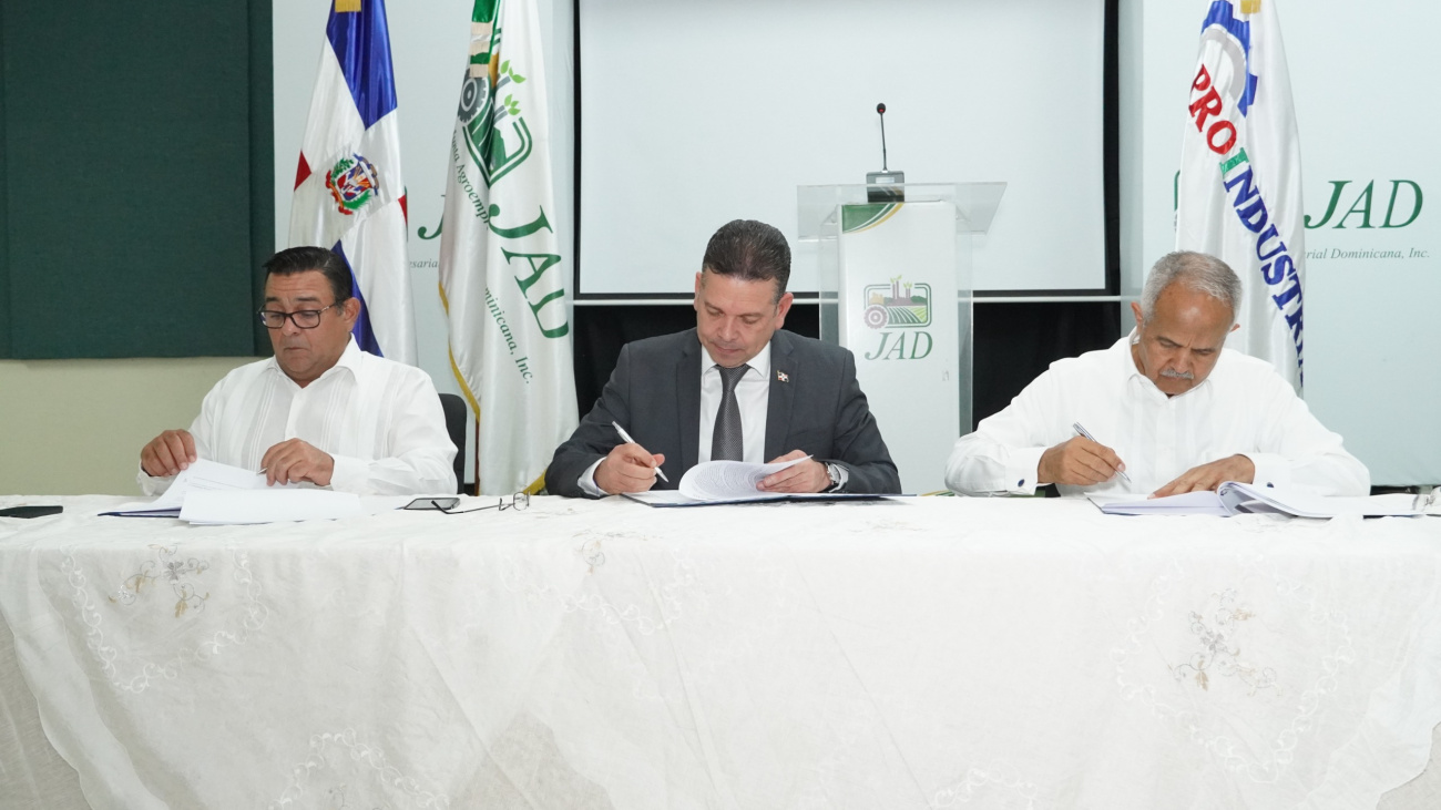Proindustria y la JAD firman acuerdo para impulsar la competitividad de la agroindustria nacional