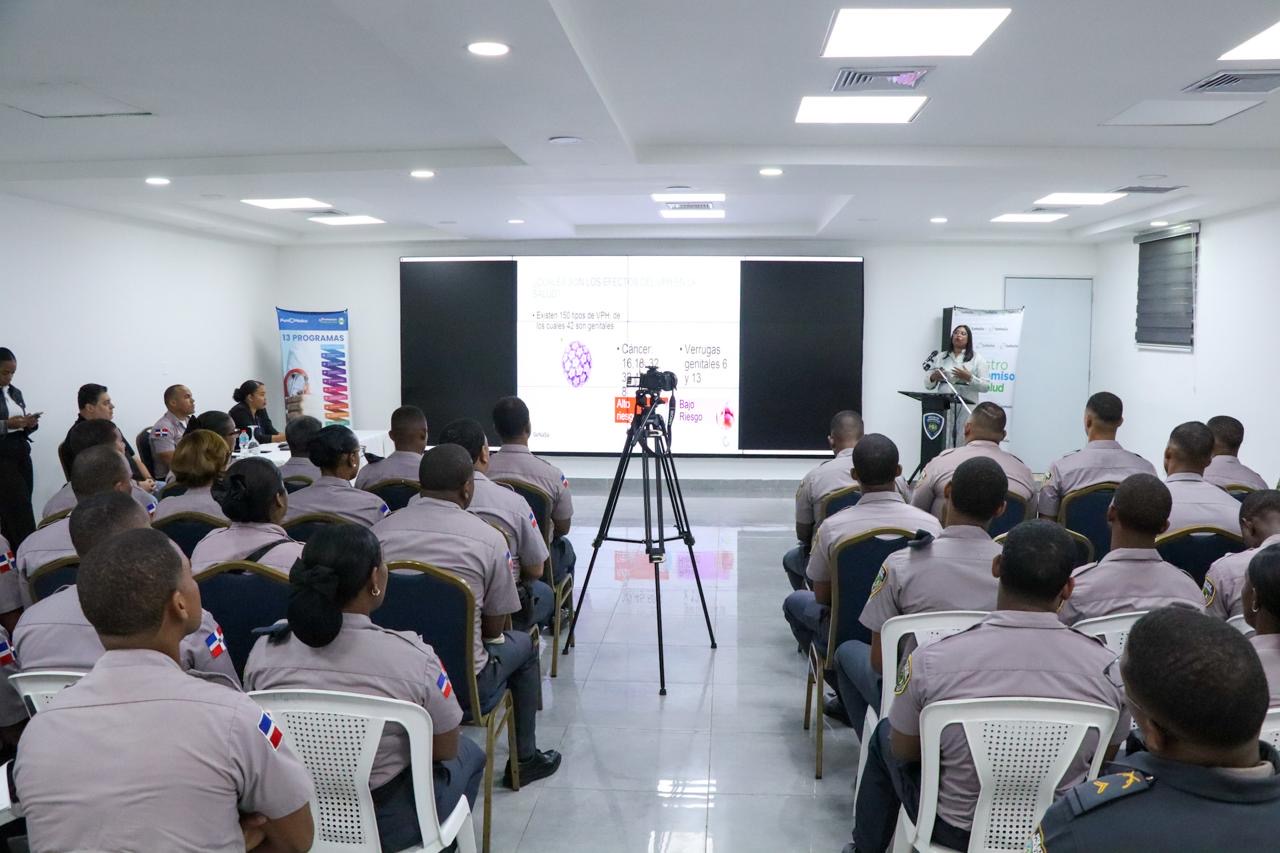 PN y SENASA capacitan a 60 miembros policiales en prevención de transmisión sexual
