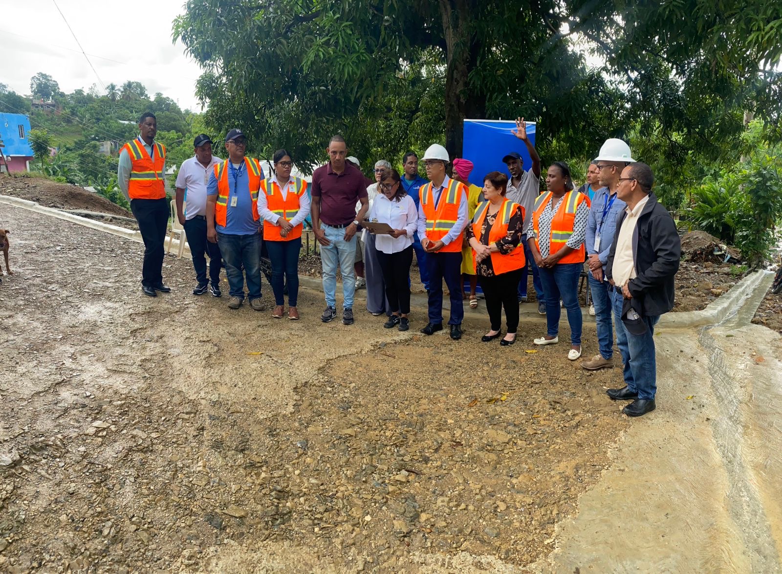Edeeste inicia proyecto de electrificación que impactará varios sectores de Miches