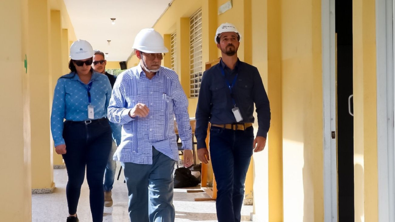 Onesvie supervisa refuerzo estructural en Escuela Básica Pontón como parte de su compromiso con la seguridad escolar